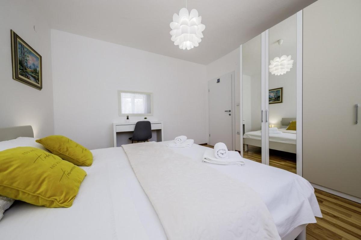 Ani In Trogir * Mittel-Dalmatien Hotel Seget Donji Bagian luar foto